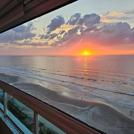 Apartamento Frente Mar Pe Na Areia Praia Grande  Exterior foto
